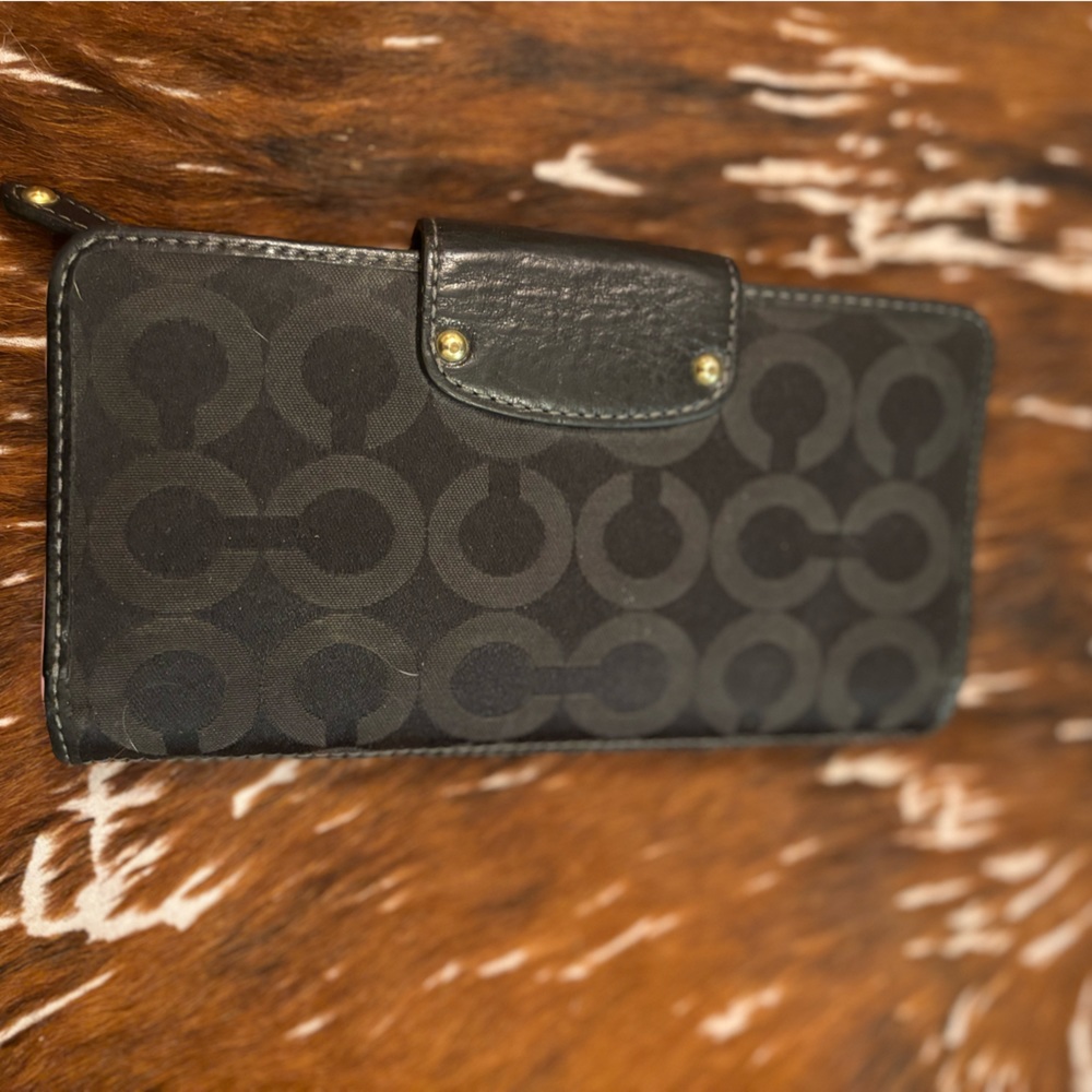 COACH wallet - Picture 3 of 4